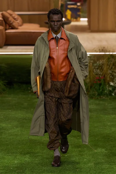 Look 49